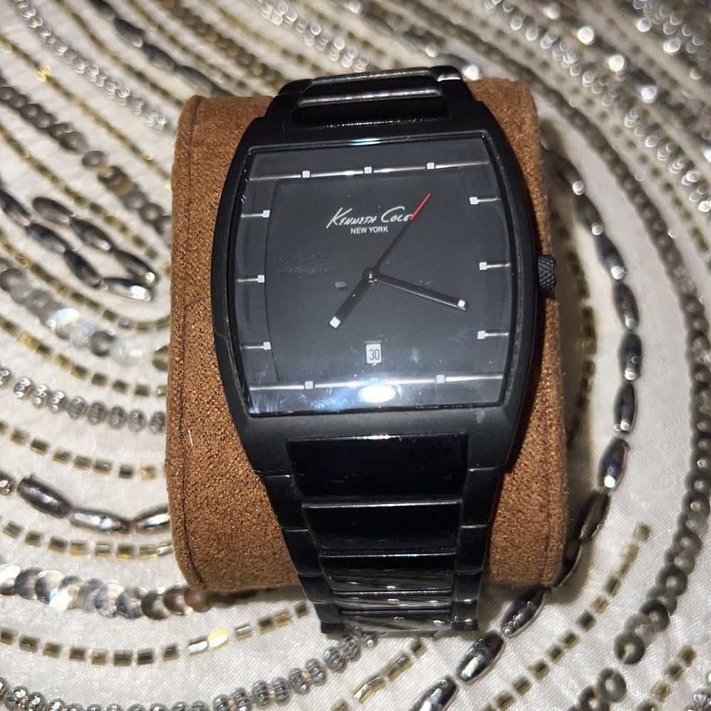 Keneth cole Men watch black metal